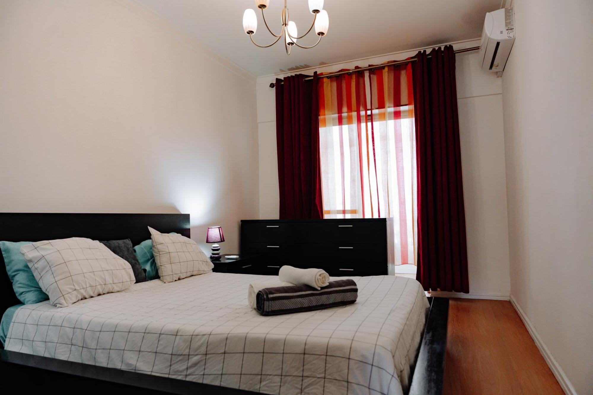 Family-friendly And Cozy 3-bedroom In Apartment *