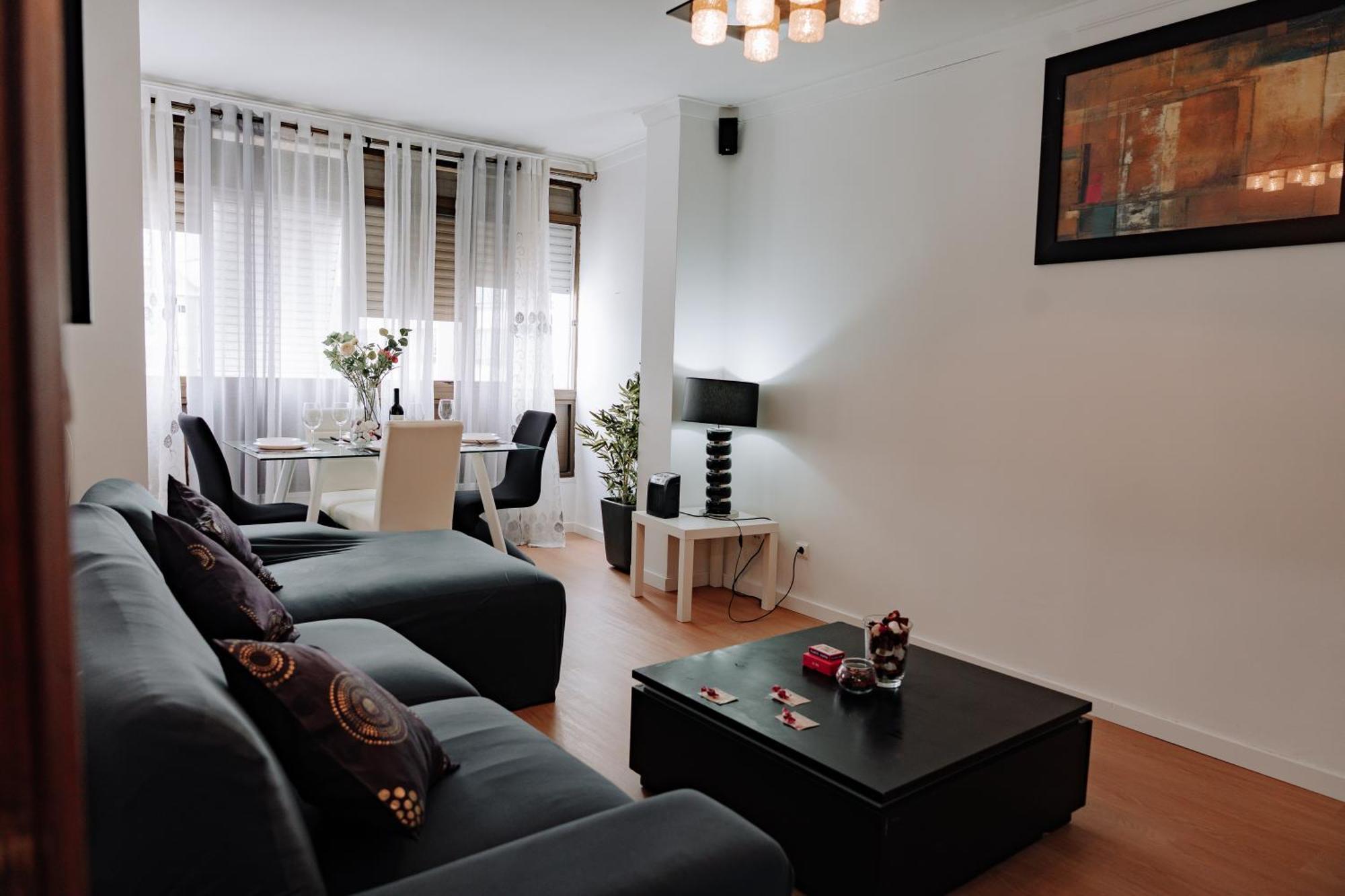Family-friendly And Cozy 3-bedroom In Apartamento *
